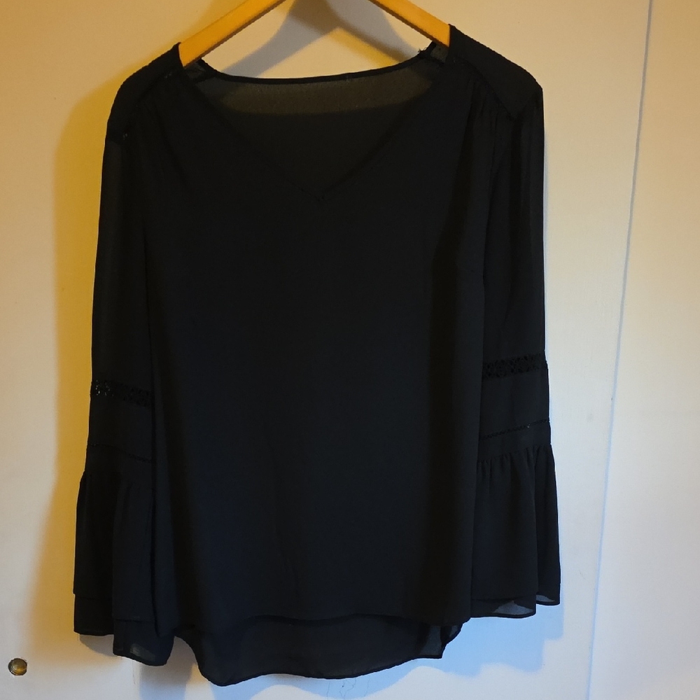 Black Pullover Shirt Size Medium